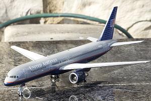 United Airlines 757